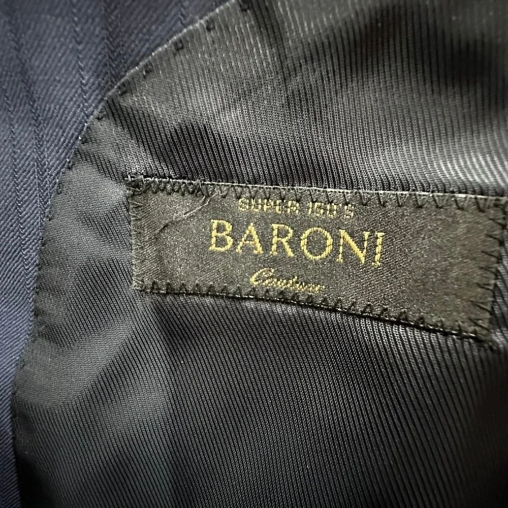 Baroni Super 150's Men's 46R 100% Wool Navy Blue Pinstripe Two Button Blazer
